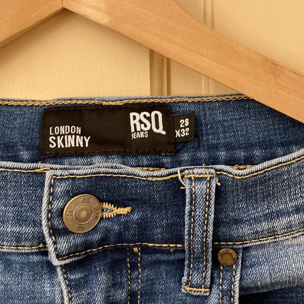 RSQ Boys Blue Jeans Size 28W 32L - Picture 2 of 3